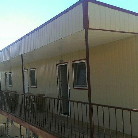 Дом Семейного Отдыха Karolino-Buhaz Exterior foto